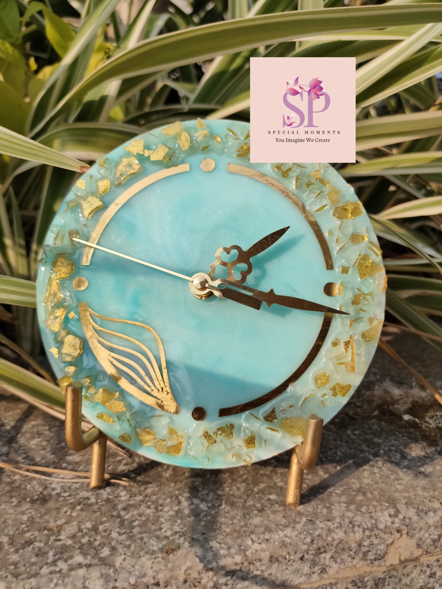 Freeze Resin Wall Clock